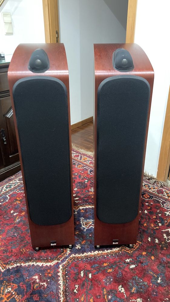 Colunas Bowers & Wilkins B&W 703