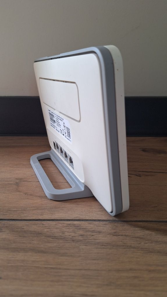 Huawei 4G Router 3 Pro  LTE 300Mbps | 2.4 GHz & 5GHz [ na kartę SIM ]