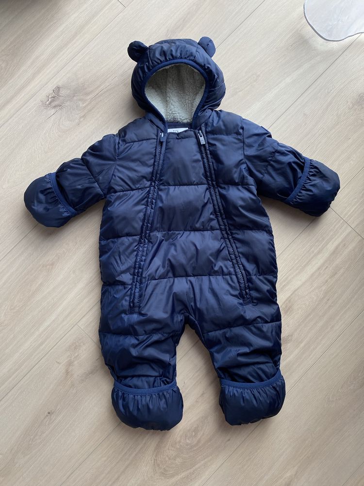 Комбінезон  gap  primaloft 0-6 місяців.