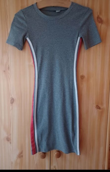Sukienka sportowa przylegająca H&M 34/36
