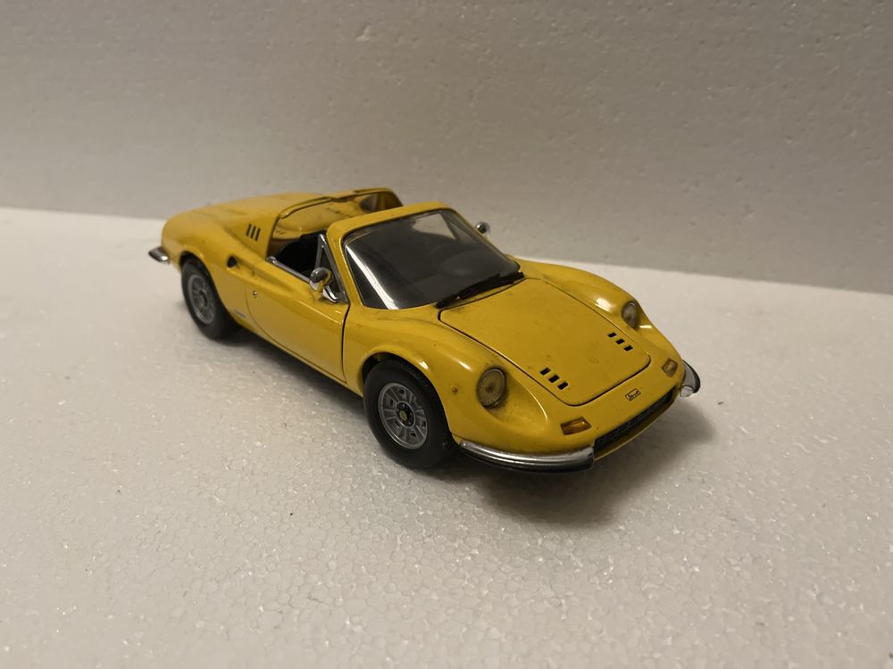 1:18 Ferrari Dino