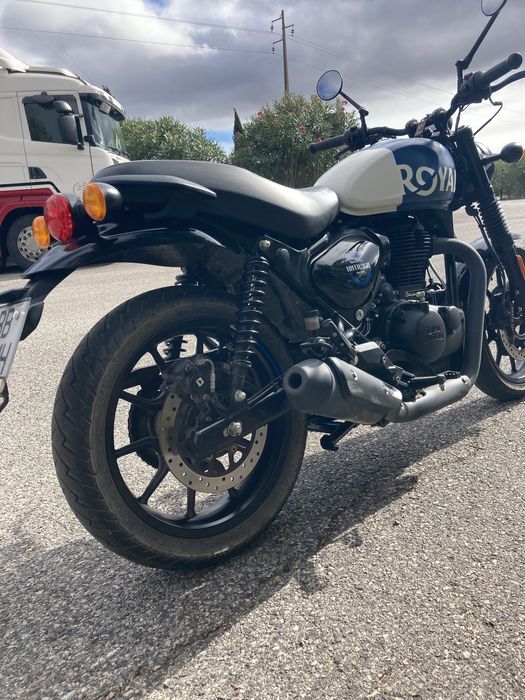 Royal Enfield hntr 350