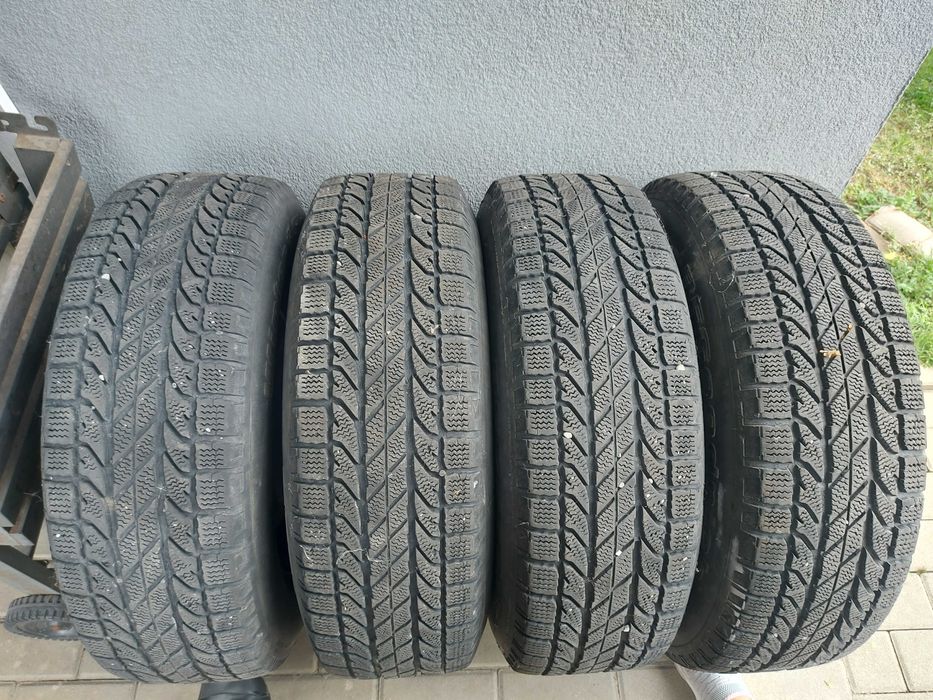 Koła Toyota Rav4 215/70 R16