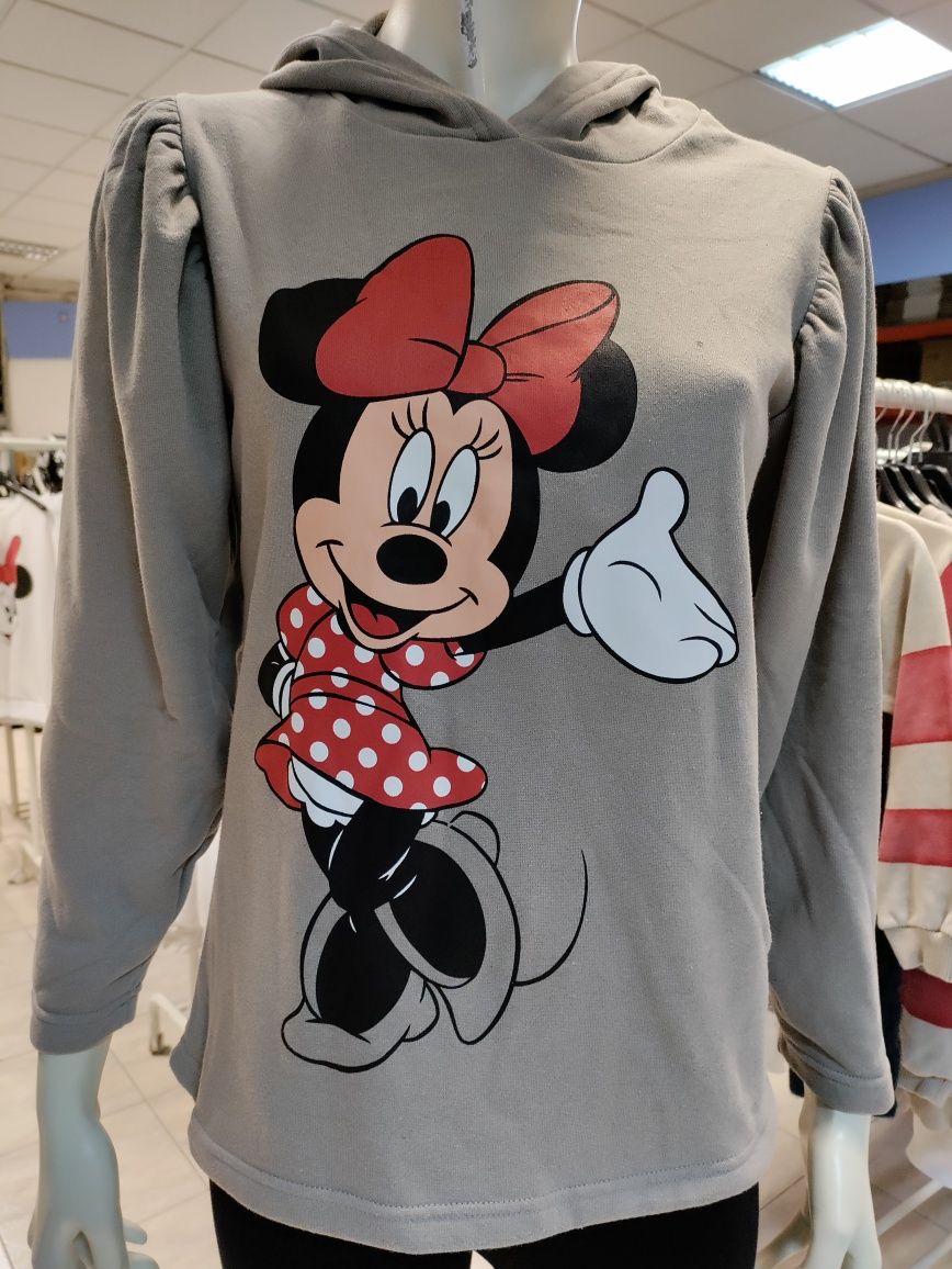 Blusas 4 euros.                 Só para REVENDA