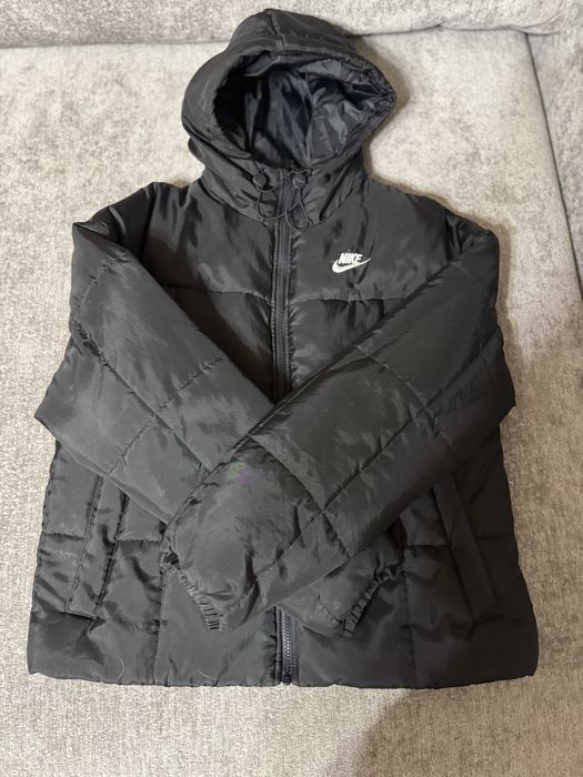 Пуховик жіночий Nike Sportswear Therma-Fit Essentials Black FB7672-010