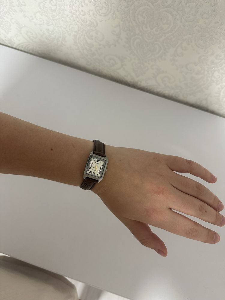 Годинник casio LTP-V007