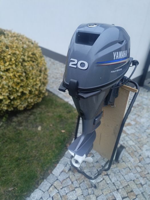 Silnik zaburtowy Yamaha 20