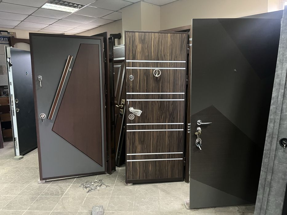 Двері вхідні броньовані РОЗПРОДАЖ