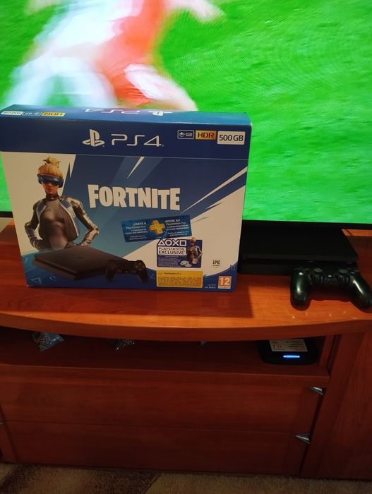 Playstation PS4 de 500g tudo original.