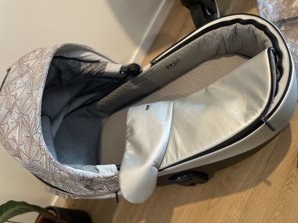 Wózek 2 w 1 Anex m type Spacerówka Gondola