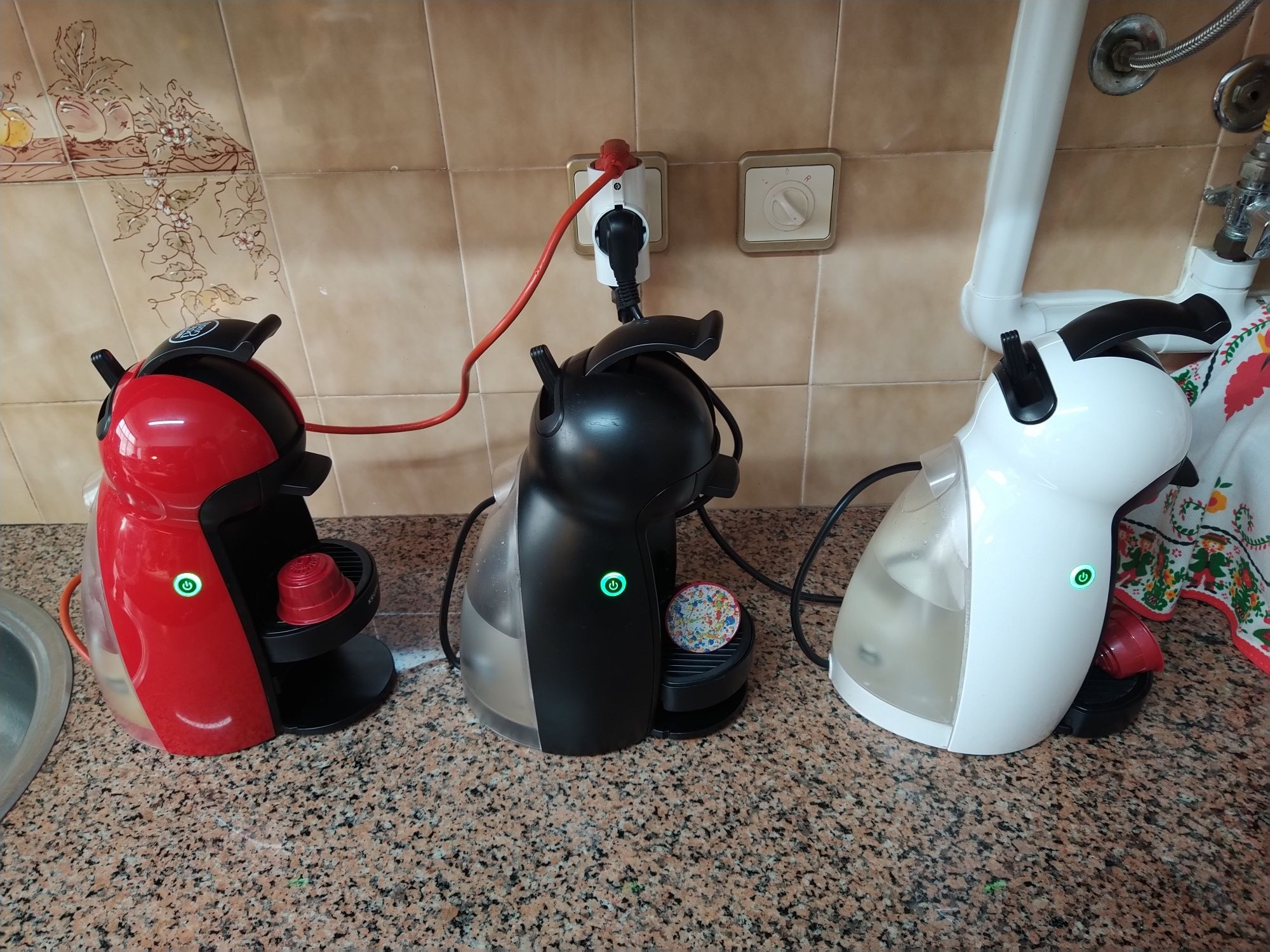 Máquina de café Dolce Gusto Krups casa quarto apartamento vivenda.