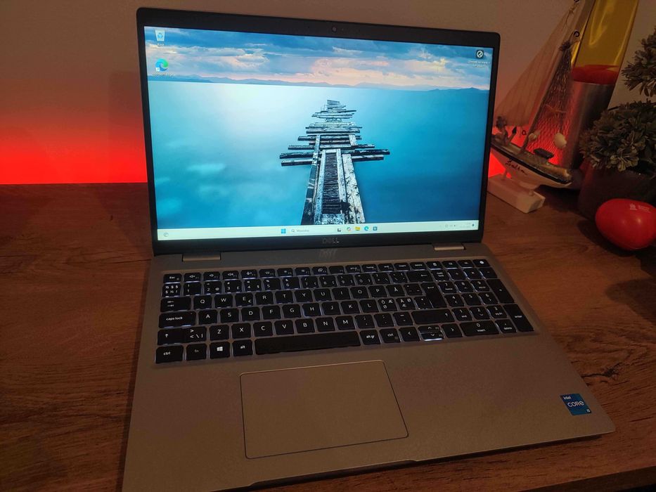 Laptop Dell Latitude 5520 Intel Core i5 16 GB / 256 GB szary