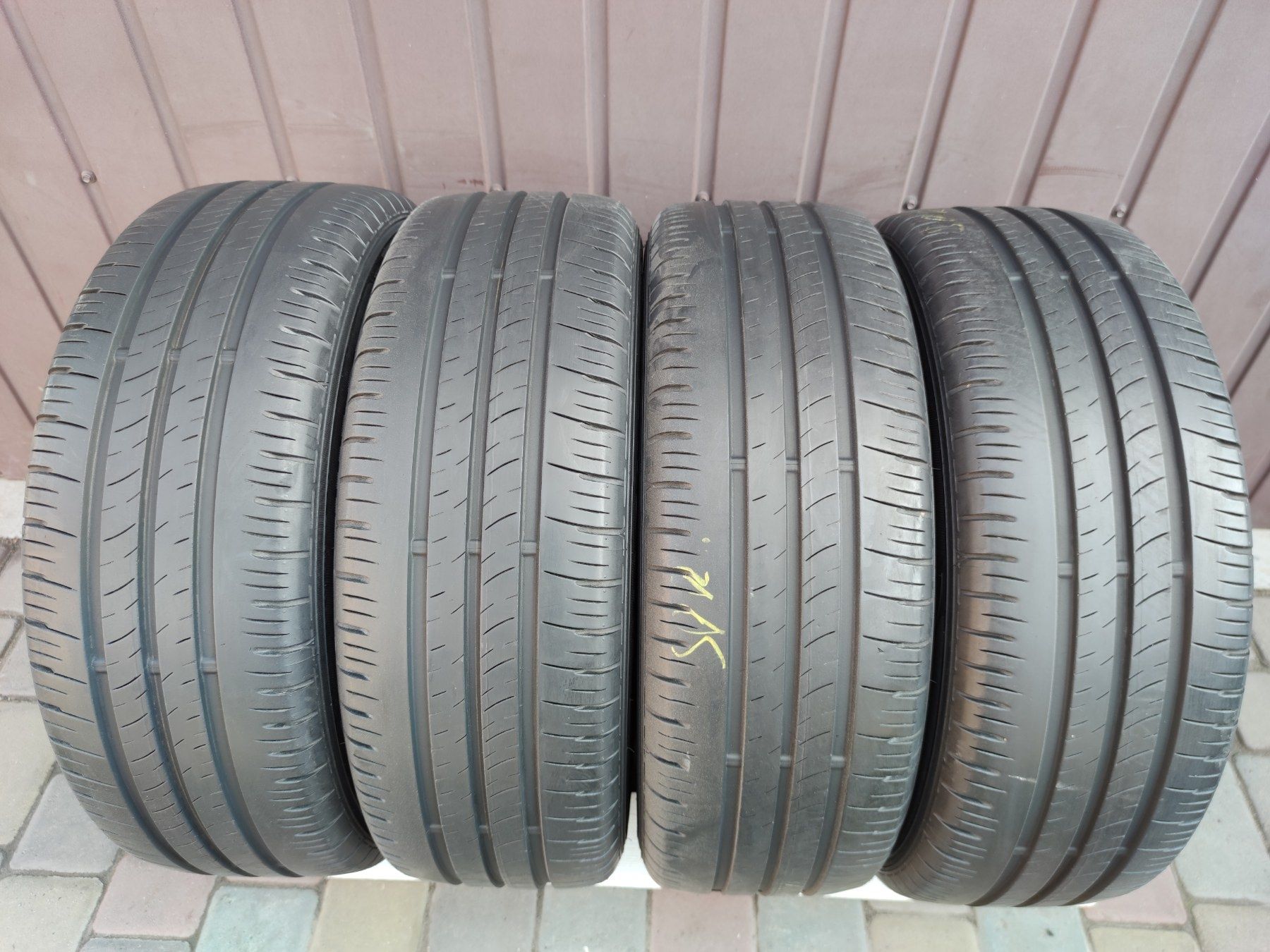 215 60 16 Dunlop Enasave ec300 21рік 6мм комплект