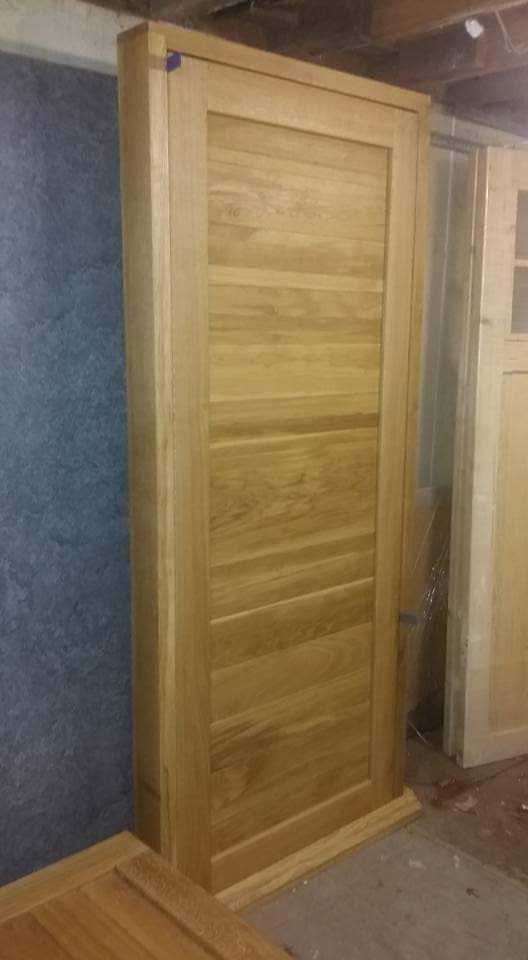 Zewnetrzne drzwi z litego drewna dębowego z ościeżnicą