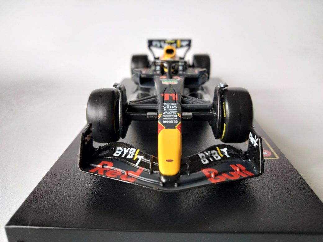 1/43 Red Bull RB18 #11 - Sérgio Pérez (2022)