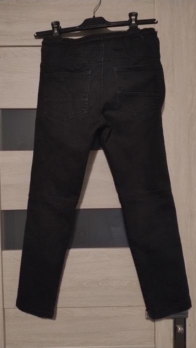 Spodnie wiązane 140