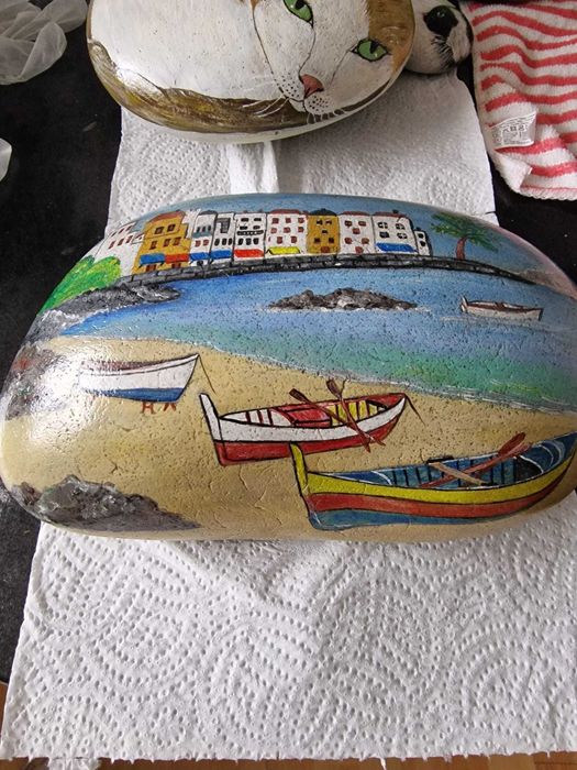 Pedras lindas pintadas a mão