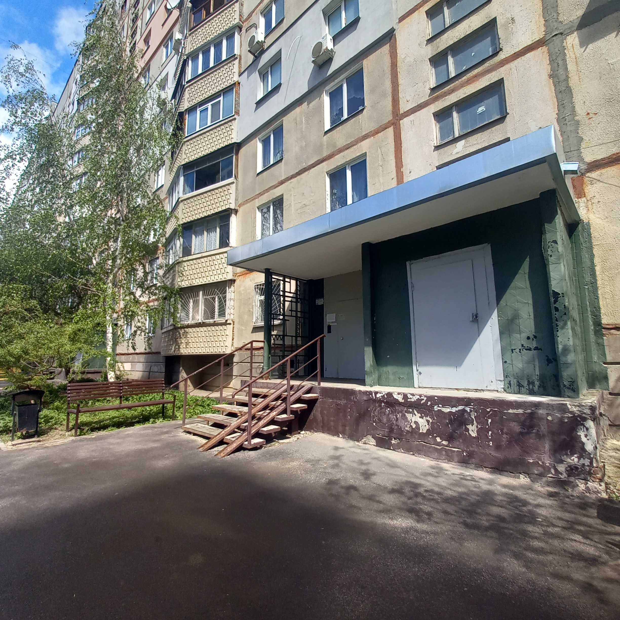 Продам г.Харьков 1 комн.кв 32м.кв метро Холодна гора  2 мин.25тис.