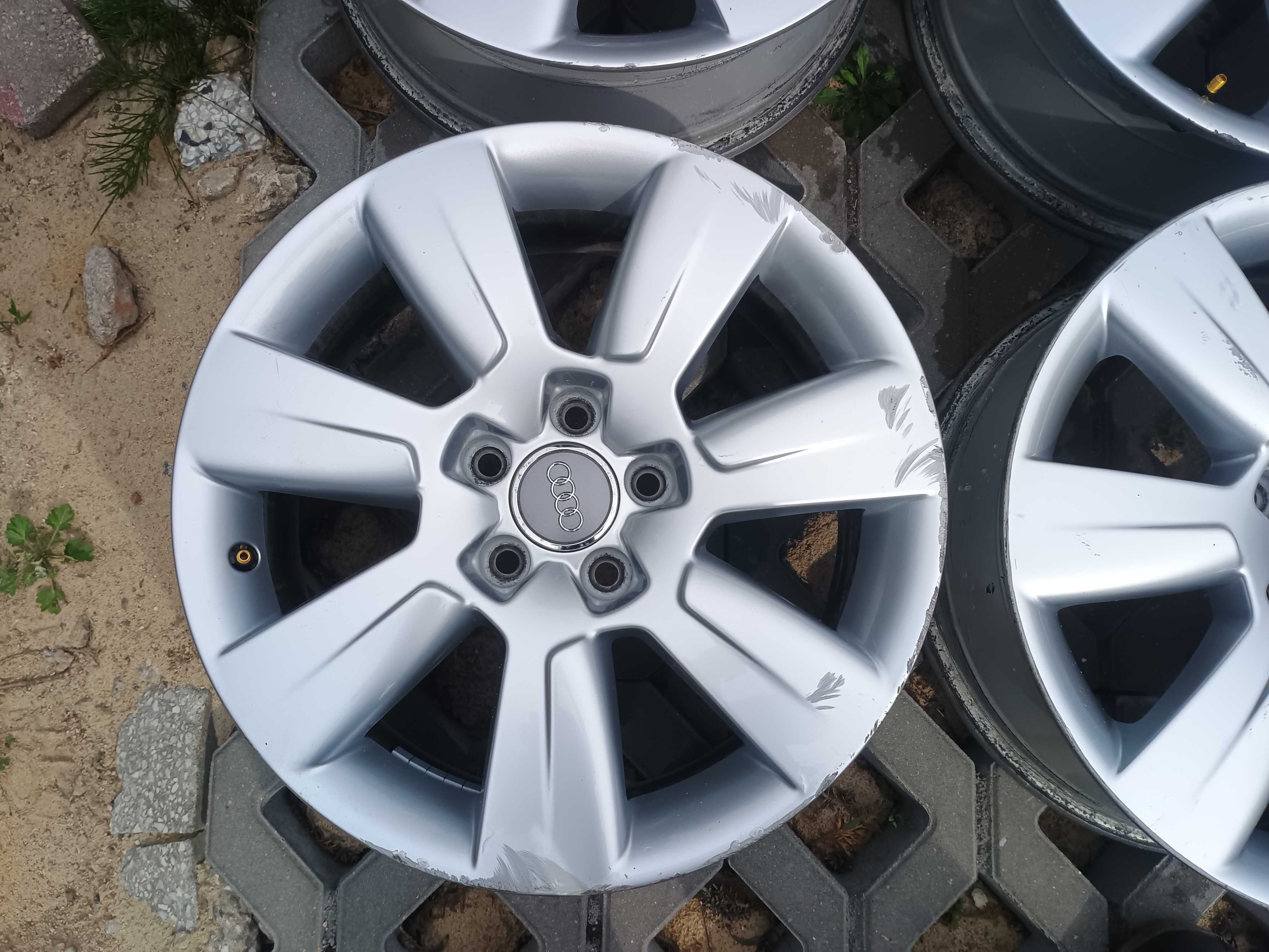 Aluminiowe felgi Audi 17 cali et 34 5x112 7j otwór 57,1 Komplet