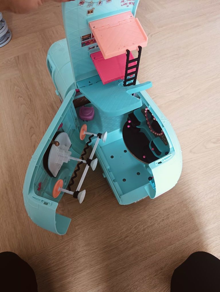 Camper lol surprise