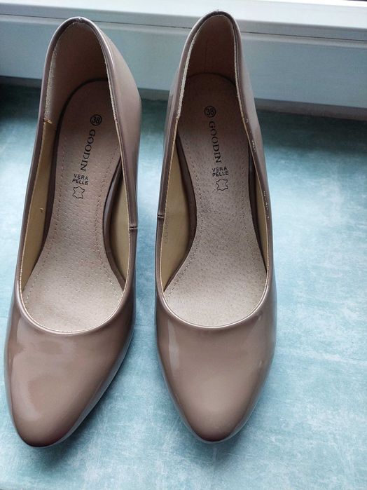 buty czółenka nowe na wygodnym słupku
