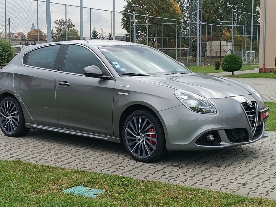 Alfa Romeo Giulietta ZADBNA sprowadzona Opłacona LEDY aluminiowe felgi