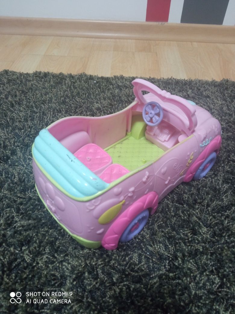 Samochodzik dla Barbie