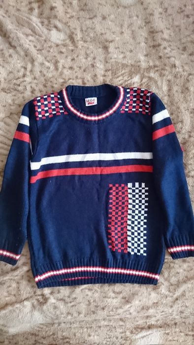 Свитера на мальчика 6-10 лет, 12-13 лет.