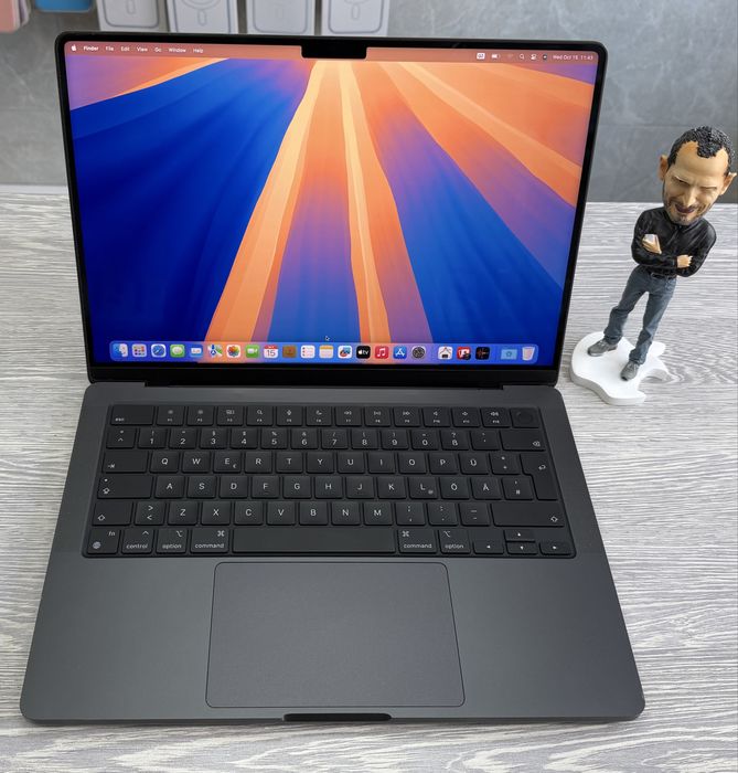 MacBook Pro 14  M4 Pro / RAM 24 / SSD 512 GB / Space Black / 2024