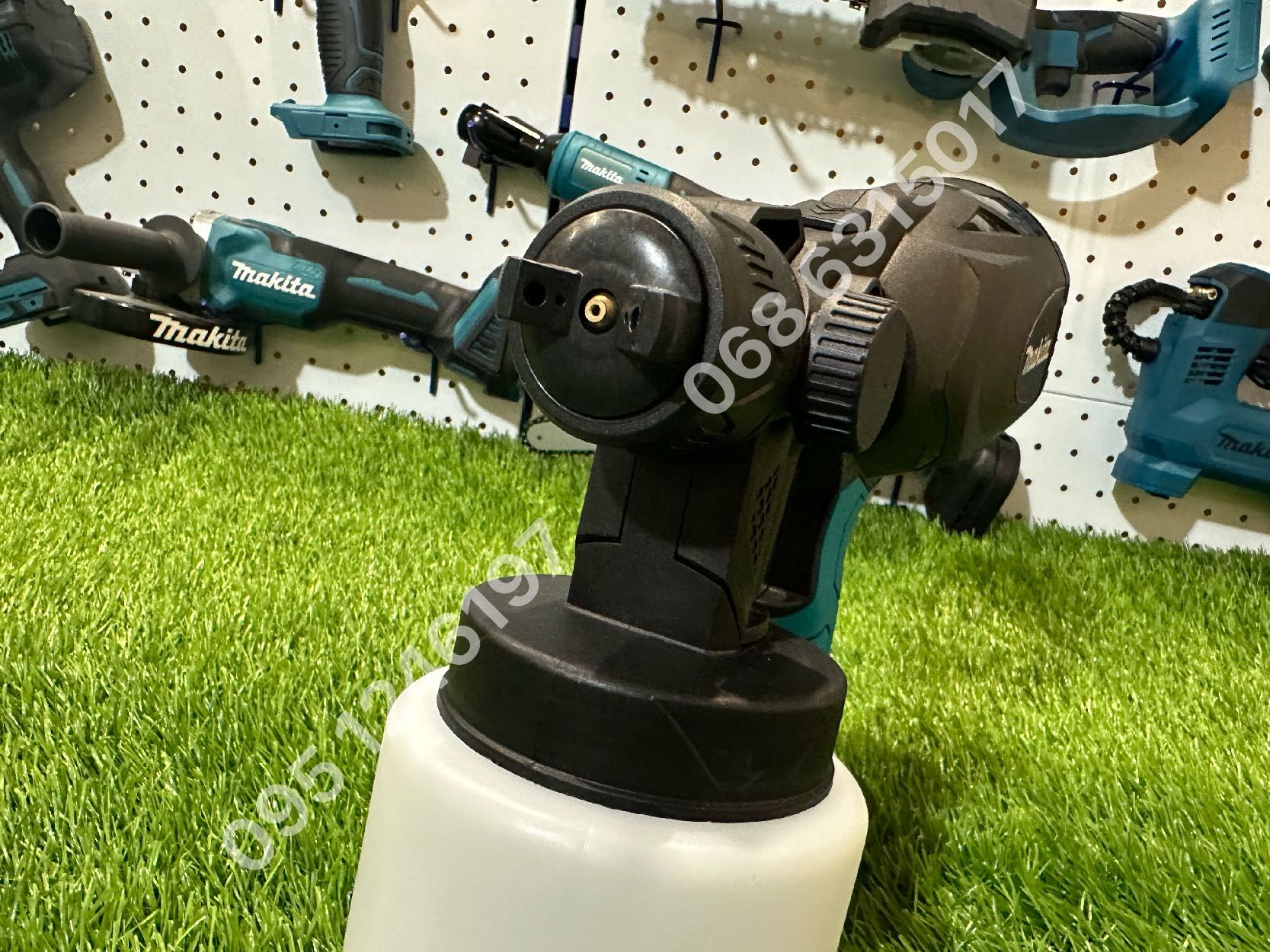 Аккумуляторный Фарбопульт Makita MTW800BL без АКБ краскопульт Румыния