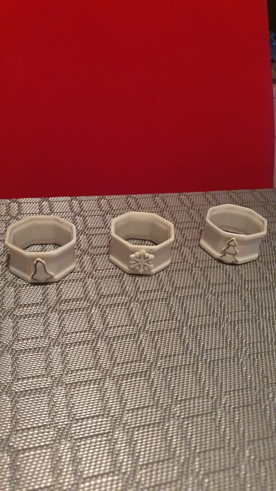 Pierścienie na serwetki świąteczne 3szt porcelana