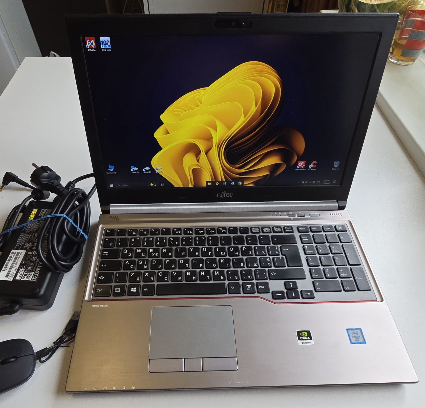Fujitsu Celsius H770. NVME 1Тб +2HDD 2Тб. 4+1 Гб видео. 40Гб DDR4. LTE