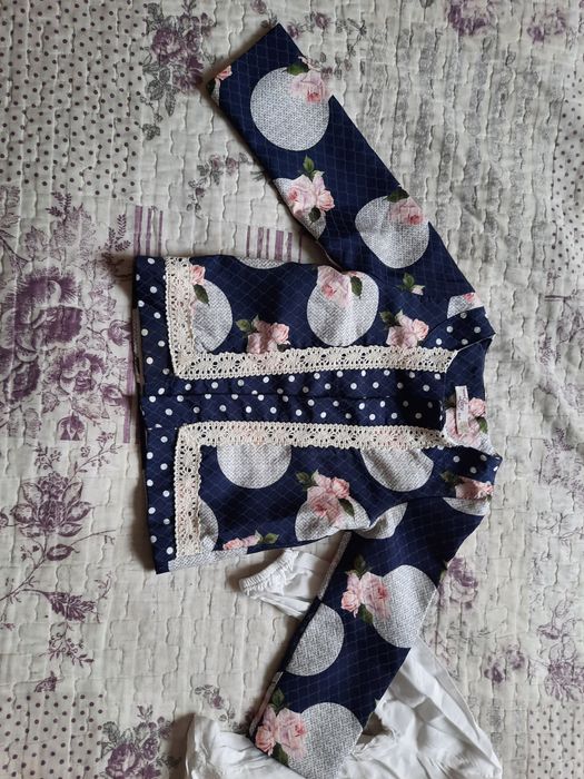 Дитячий одяг, сорочка і піджачок