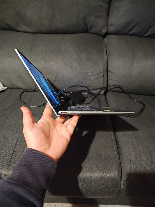 ASUS ZENBOOK 14 - Ryzen 5 5500U GeForce MX450 8/256gb bateria + de 8 H