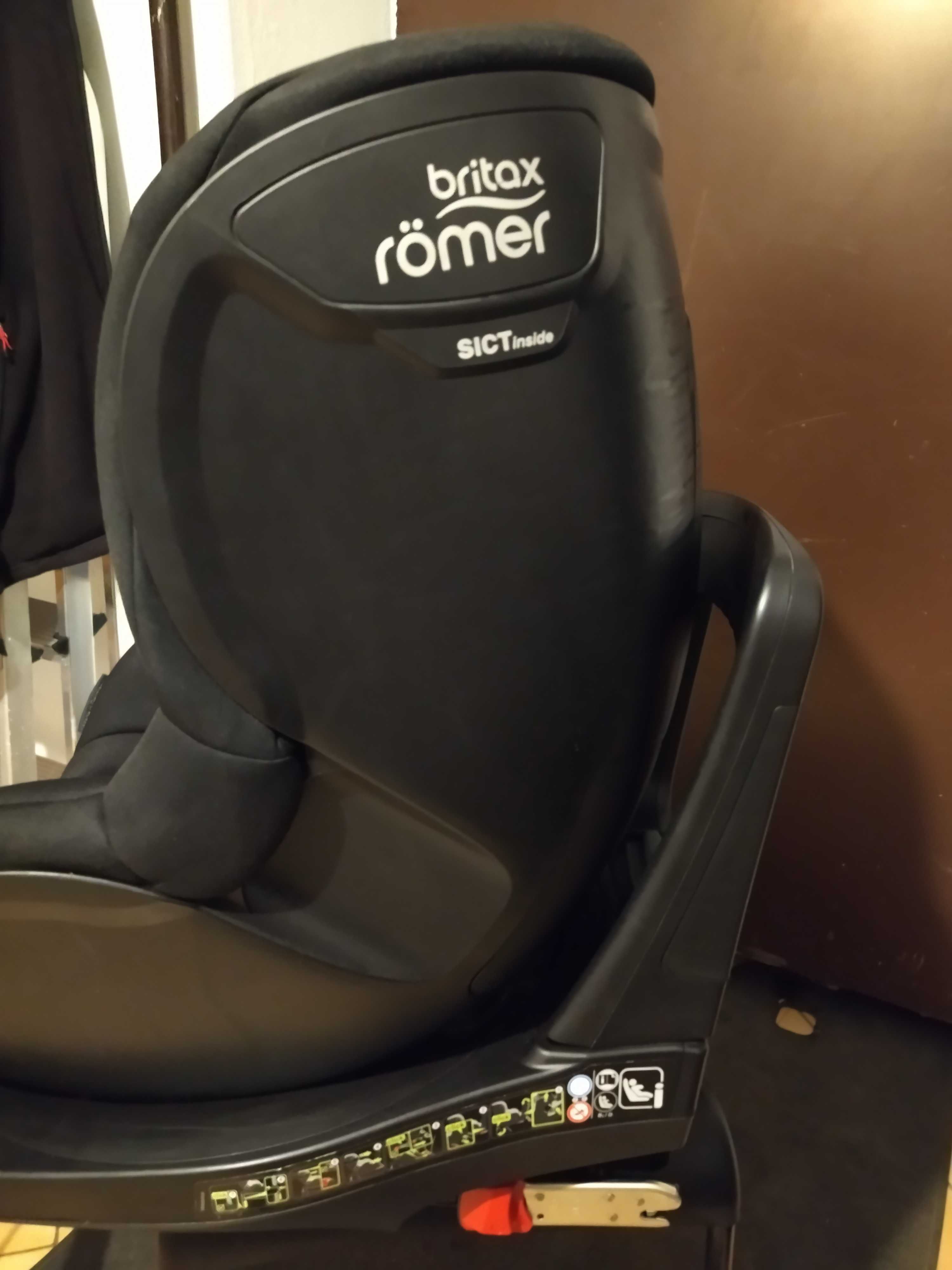 Fotelik obrotowy Britax Romer Dualfix
