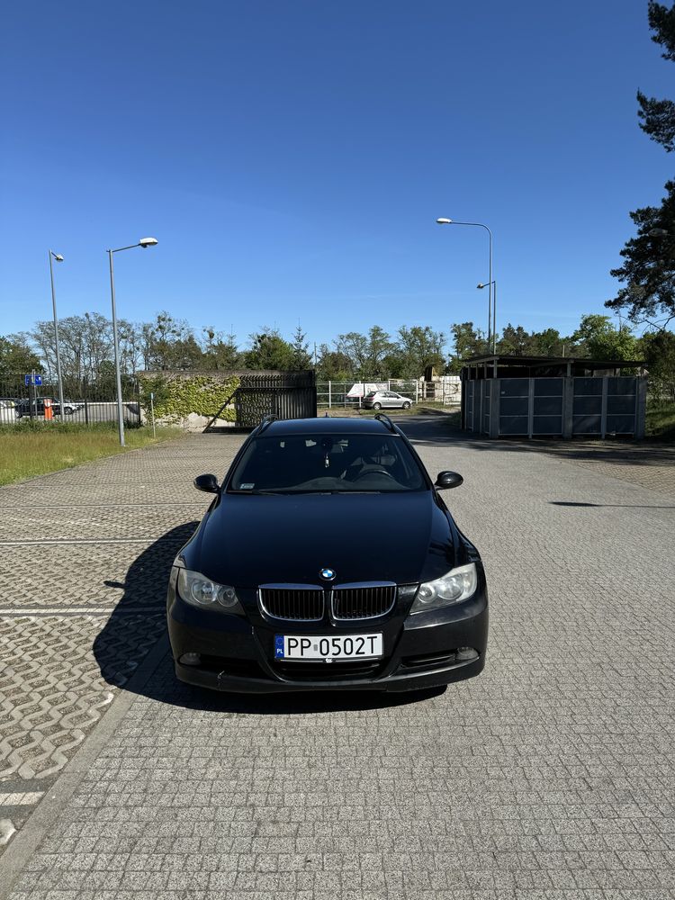 BMW e91 318d kombi czarna