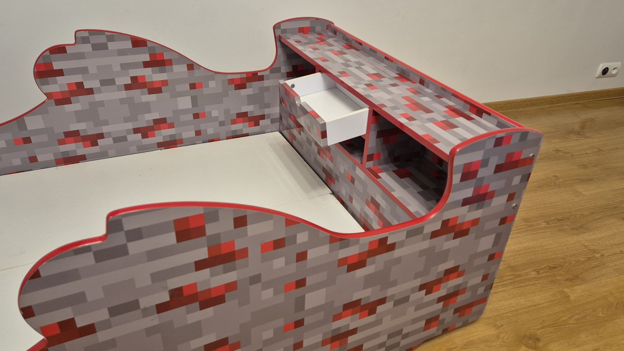 Łóżko dziecięce stylizowane na Minecraft