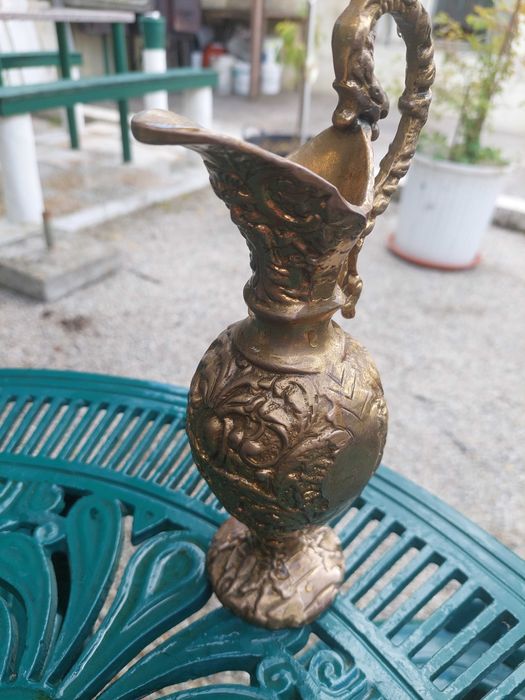 Ânfora em estanho e bronze antigo