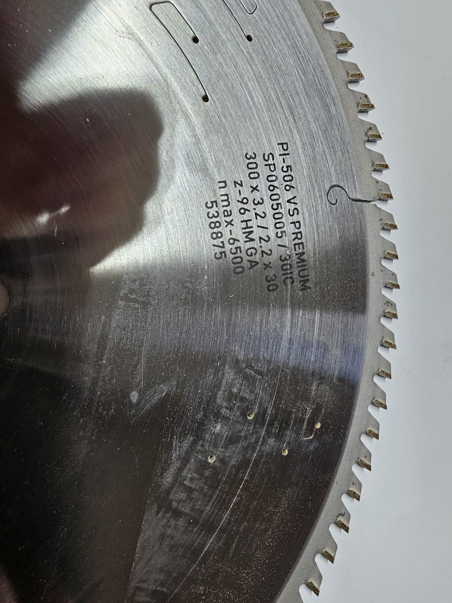 Piły do cięcia plyt laminowanych oraz drewna Faba 300mm