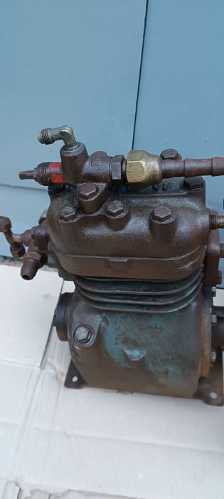 Компрессор автомобильный