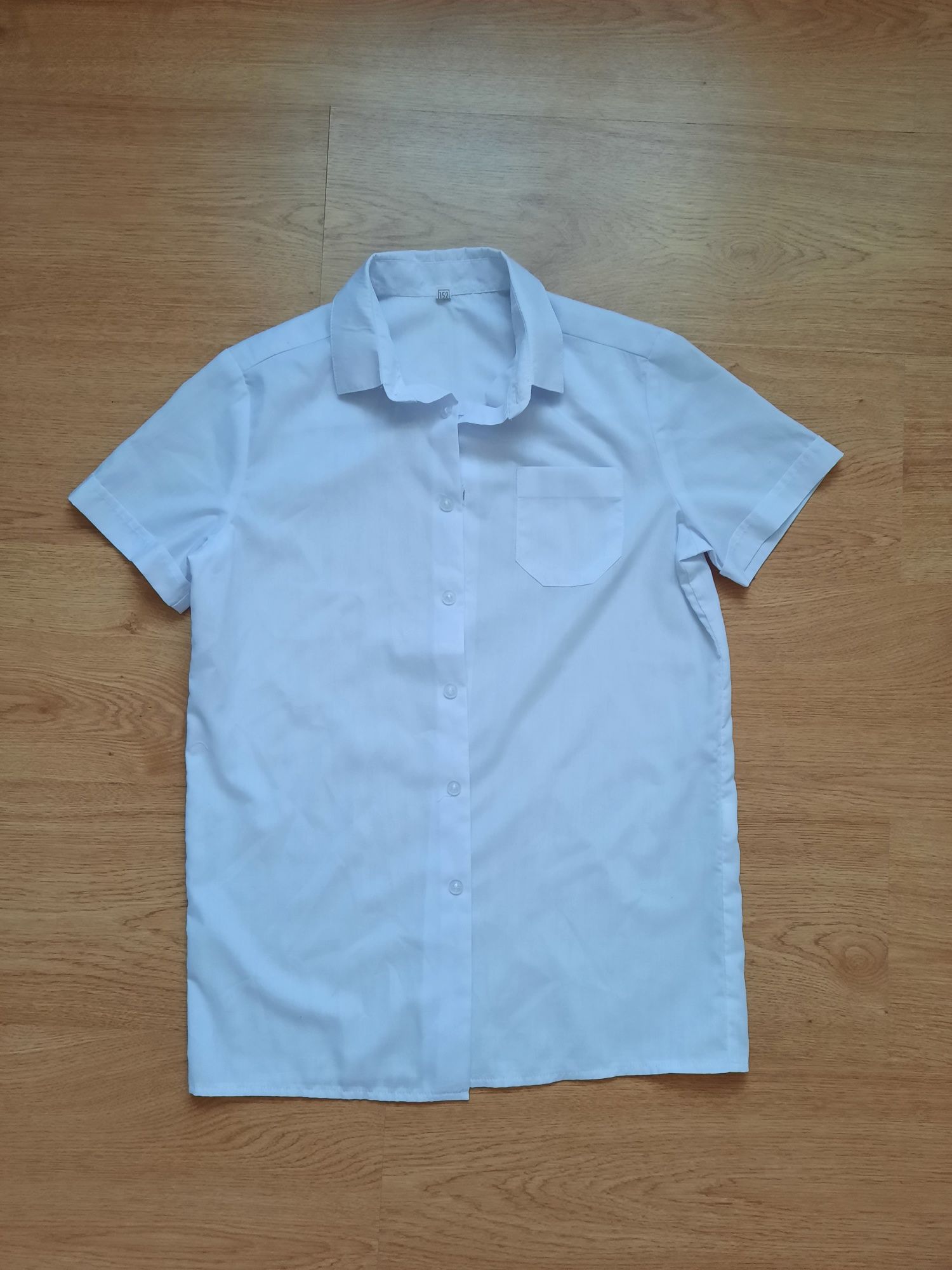 Біла рубашка сорочка з коротким рукавом на хлопчика