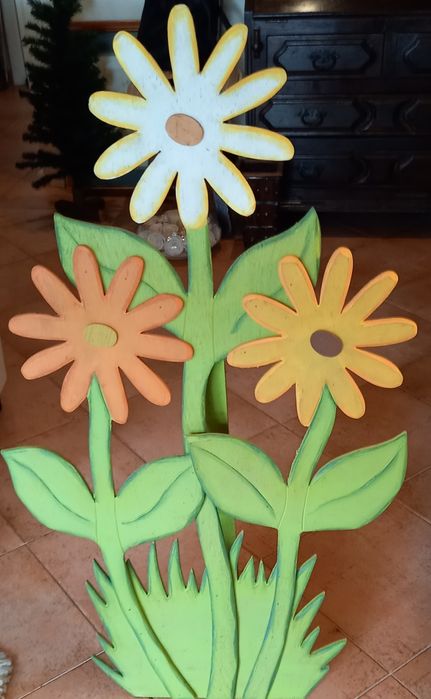 2 Flores Decorativas em Madeira Estimadas Maior 30€ Menor 20€