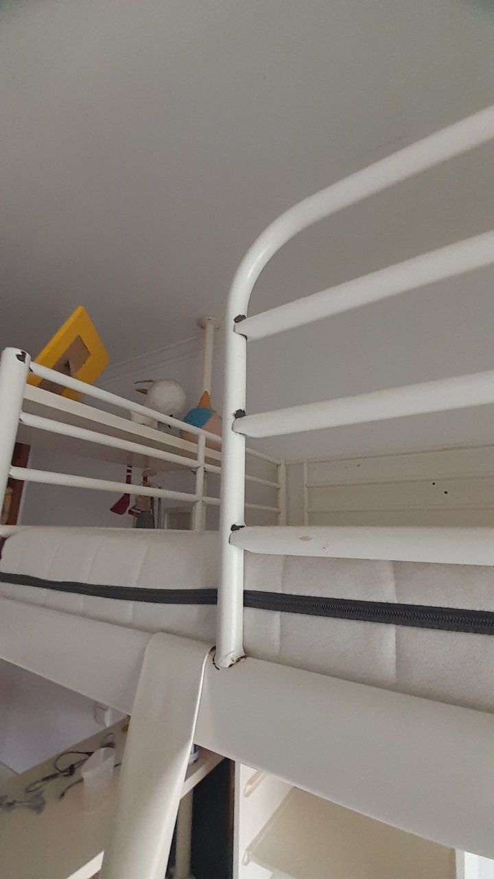 Estrutura cama alta Ikea