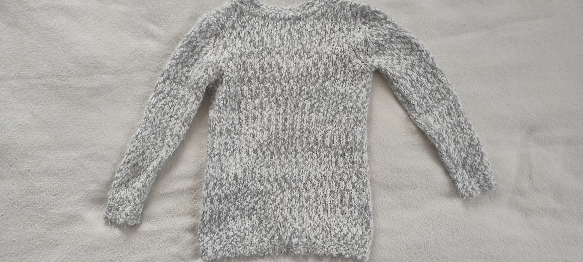 Sweterek rozpinany 140