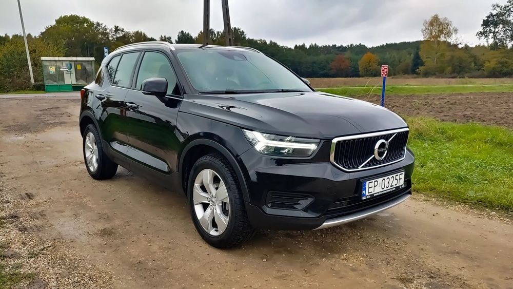 Volvo XC 40 Volvo XC 40 D3 Momentum, super stan, zadbany, bezwypadkowy