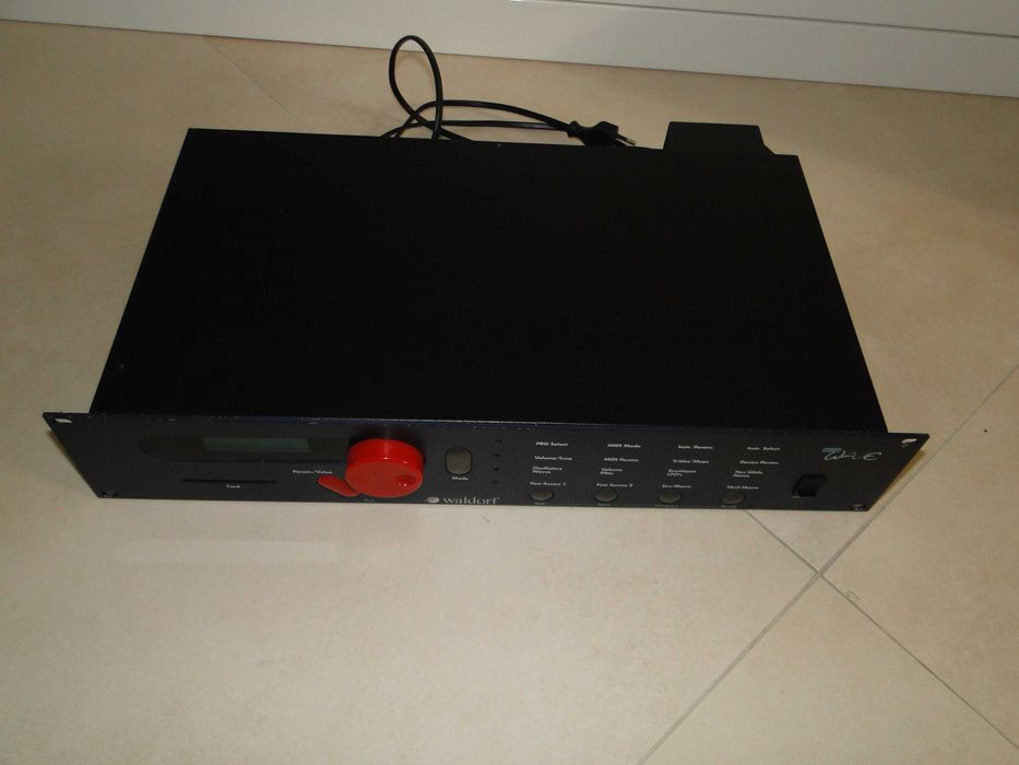 Legendarny Moduł Brzmieniowy Syntezator Analogowy WALDORF MICROWAVE 1
