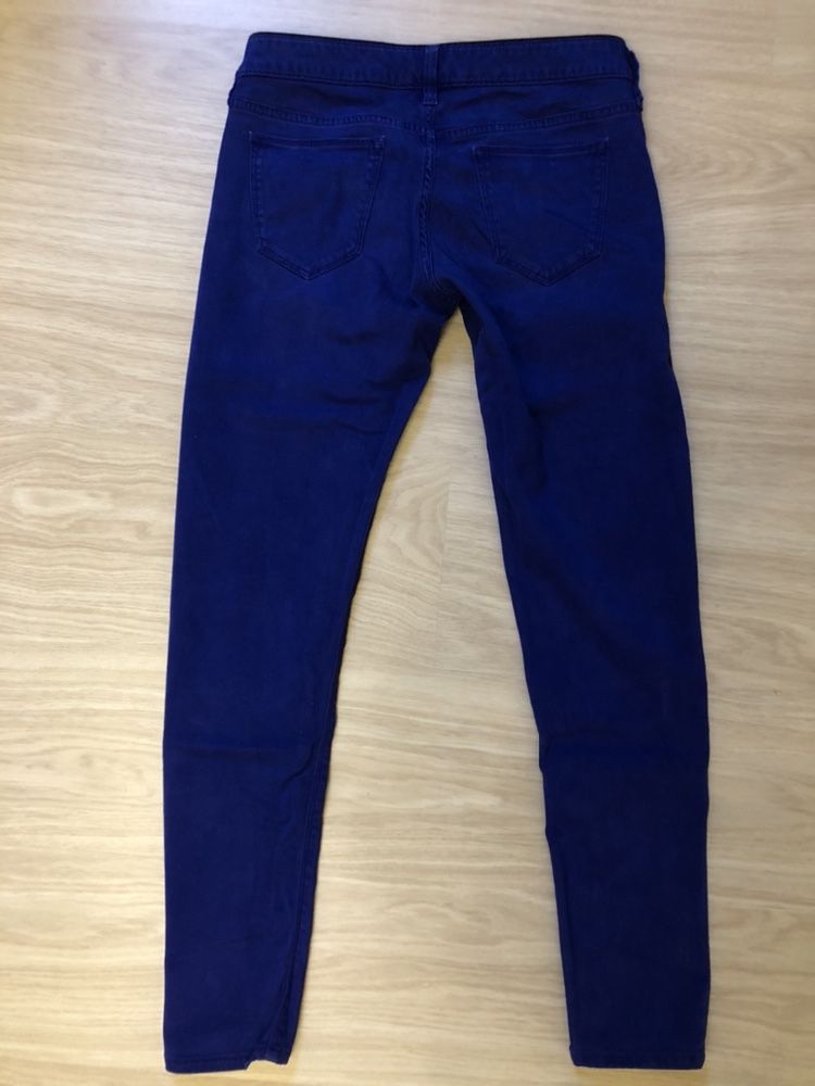 Spodnie damskie jeans Guess Beverly skinny chabrowe xs 26 rurki