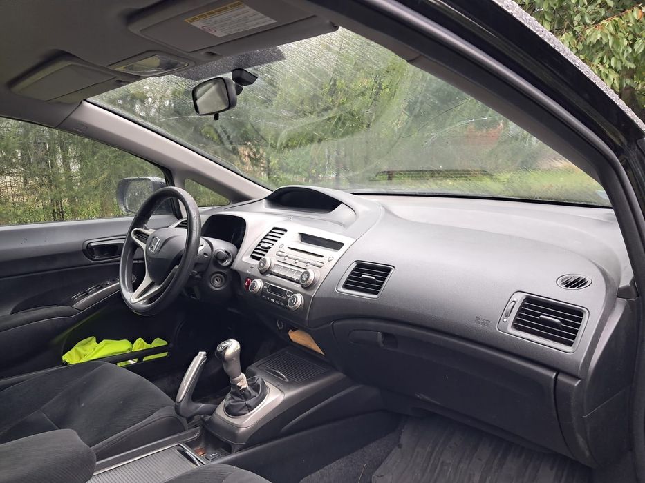 Sprzedam Honda Civic 1.8 jeden właściciel serwisowany bezwypadkowy