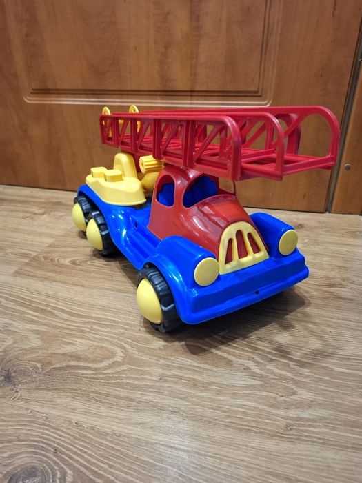 Samochód strażacki zabawkowy dla dzieci