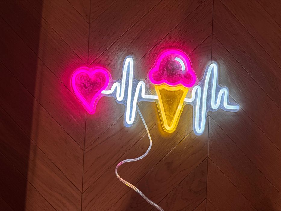 Neon LED  serce lód EKG